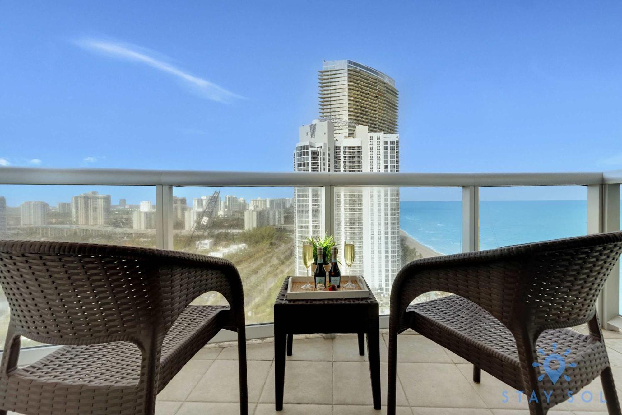 1Br Apartment With Beautiful View Sunny Isles Beach Exterior foto